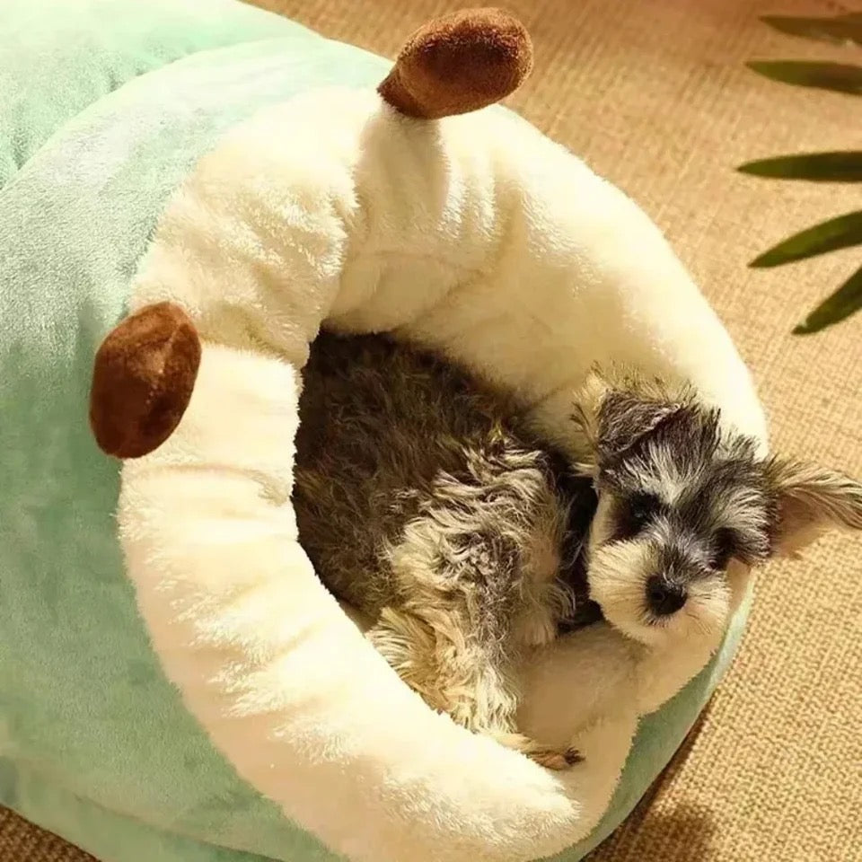 Soft Cute Slippers Shaped Cat /Dog Bed Semi Enclosed Thickened Cushion Bed Pet Supplies